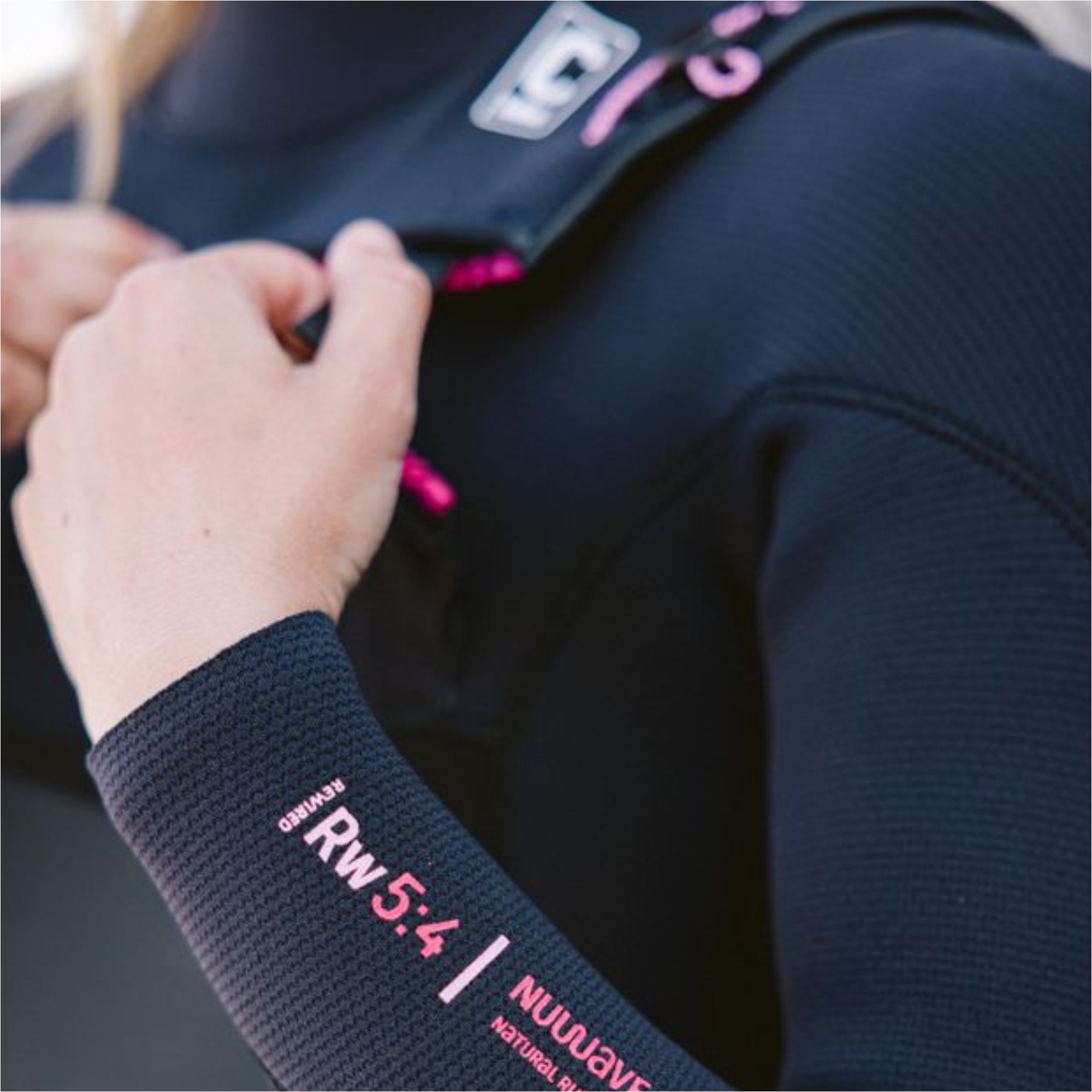 2026 C-Skins Womens Nuwave Rewired 5/4mm Chest Zip Wetsuit CRW54WC - Black / Black / Rose
